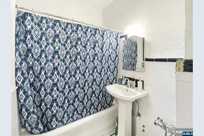 7427 Boulevard East #32, North Bergen, NJ 07047 - Photo 9