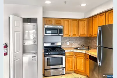 8913 Riverside Pl #3, North Bergen, NJ 07047 - Photo 7