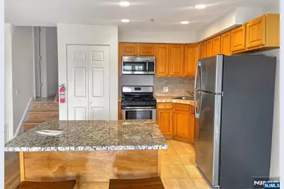 8913 Riverside Pl #3, North Bergen, NJ 07047 - Photo 5