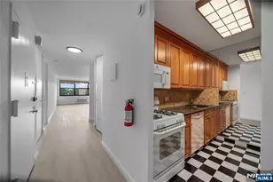 7000 Kennedy Blvd 25F, Guttenberg, NJ 07093 - Photo 5