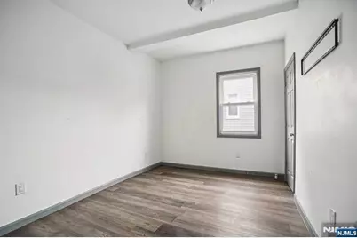 143 Valley Road 1R #1R, Montclair, NJ 07042 - Photo 11