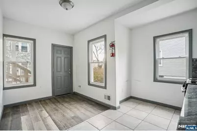 143 Valley Road 1R #1R, Montclair, NJ 07042 - Photo 5
