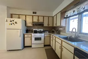 525 Stuyvesant Ave, Lyndhurst Township, NJ 07071 - Photo 11