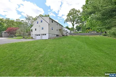 190 Madison Avenue 2 #2, Midland Park, NJ 07432 - Photo 17