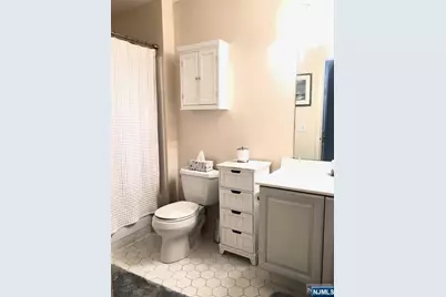 570 Glasmere Road, Mahwah, NJ 07430 - Photo 19