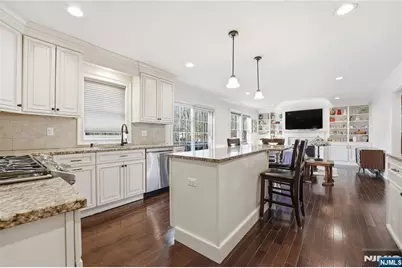 252 4th Avenue, Westwood, NJ 07675 - Photo 5
