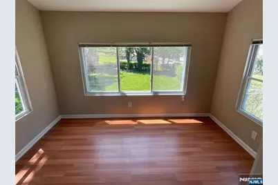 544 Oritani Place, Teaneck Township, NJ 07666 - Photo 5