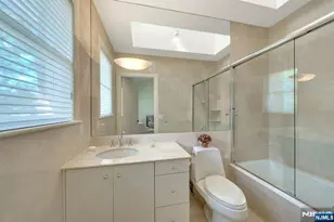 4 Ascot Way, Fort Lee, NJ 07024 - Photo 39