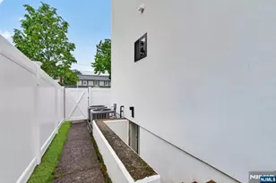887 Linden Ave, Ridgefield, NJ 07657 - Photo 49