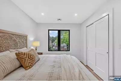 887 Linden Avenue, Ridgefield, NJ 07657 - Photo 39