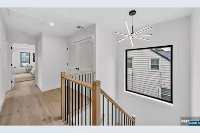 887 Linden Avenue, Ridgefield, NJ 07657 - Photo 21