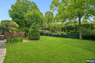 188 Charlotte Pl, Englewood Cliffs, NJ 07632 - Photo 3