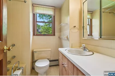 188 Charlotte Place, Englewood Cliffs, NJ 07632 - Photo 17