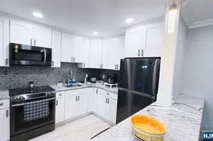 15 Cottage 3A, Midland Park, NJ 07432 - Photo 1