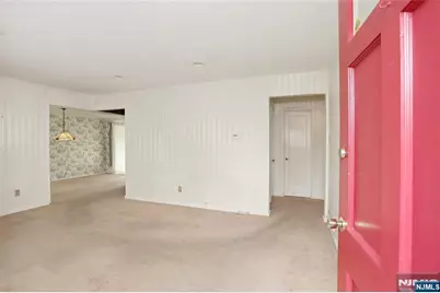 12 Beverly Lane, Waldwick, NJ 07463 - Photo 3
