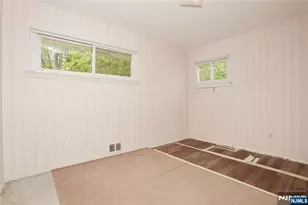 12 Beverly Ln, Waldwick, NJ 07463 - Photo 17