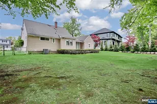 12 Beverly Ln, Waldwick, NJ 07463 - Photo 33