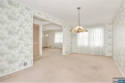 12 Beverly Lane, Waldwick, NJ 07463 - Photo 9