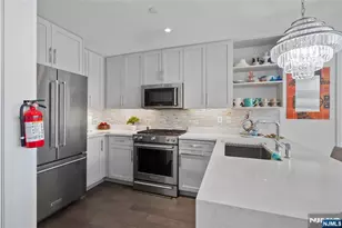 800 Ave At Port Imperial 508, Weehawken, NJ 07086 - Photo 3