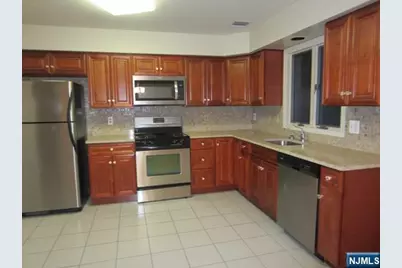 2217 B Mackay B #B, Fort Lee, NJ 07024 - Photo 11