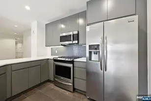 1 Executive 201, Fort Lee, NJ 07024 - Photo 29
