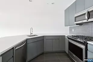 1 Executive Dr 204, Fort Lee, NJ 07024 - Photo 29