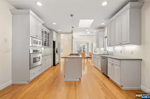137 6th St, Cresskill, NJ 07626 - Photo 9