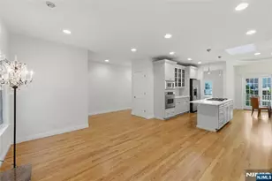 137 6th St, Cresskill, NJ 07626 - Photo 9