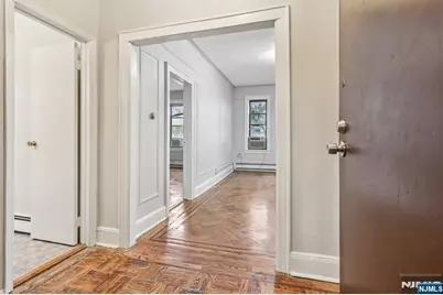 262 Clendenny Avenue 6 #6, Jersey City, NJ 07304 - Photo 5