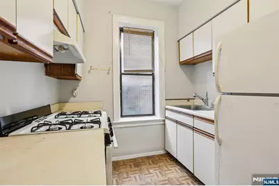 262 Clendenny Avenue 6 #6, Jersey City, NJ 07304 - Photo 11