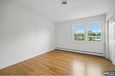 6 Aster Court, Paramus, NJ 07652 - Photo 23