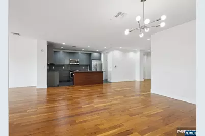 1 Executive 205 #205, Fort Lee, NJ 07024 - Photo 17