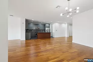 1 Executive 205, Fort Lee, NJ 07024 - Photo 17