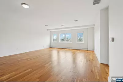 1 Executive 205 #205, Fort Lee, NJ 07024 - Photo 11