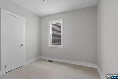 654 12th Street, Newark, NJ 07103 - Photo 11
