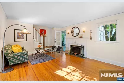 667 Sunset Road, Teaneck Township, NJ 07666 - Photo 3