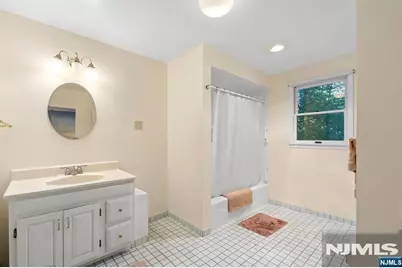 667 Sunset Road, Teaneck Township, NJ 07666 - Photo 17