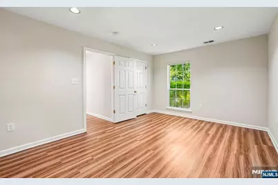 1059 Chedworth Circle 1059 #1059, Mahwah, NJ 07430 - Photo 17