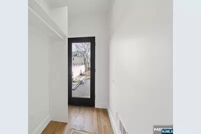 135 Forest Street 2F #2F, Montclair, NJ 07042 - Photo 13