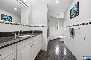 43 Walsh Dr, Mahwah, NJ 07430 - Photo 23