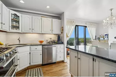 150 Overlook Ph3 #PH3, Hackensack, NJ 07601 - Photo 15