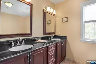 11 Queens Ln, Wayne, NJ 07470 - Photo 19