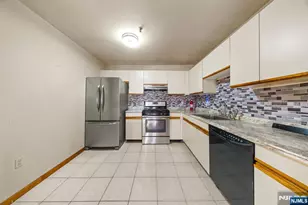 56-60 Ferguson Street C1, Newark, NJ 07105 - Photo 5