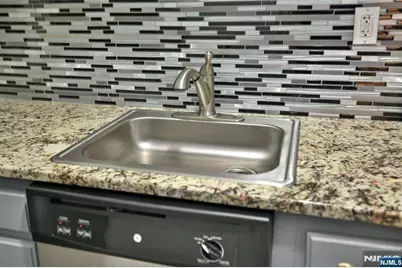 160 Overlook Avenue 3E2 #3E2, Hackensack, NJ 07601 - Photo 9