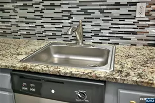 160 Overlook Ave 3E2, Hackensack, NJ 07601 - Photo 9