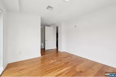 1 Executive 514 #514, Fort Lee, NJ 07024 - Photo 37