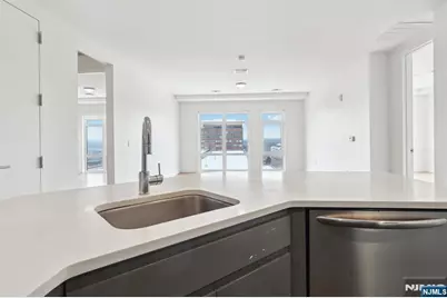 1 Executive 514 #514, Fort Lee, NJ 07024 - Photo 33