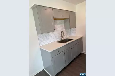 206 Riverview Place 9 #9, Cliffside Park, NJ 07010 - Photo 5