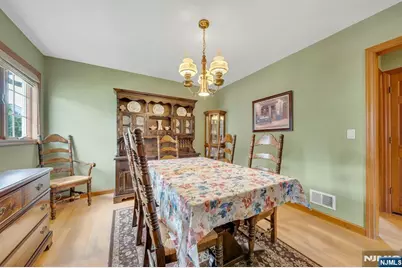 245 Coupe Place, North Arlington, NJ 07031 - Photo 9