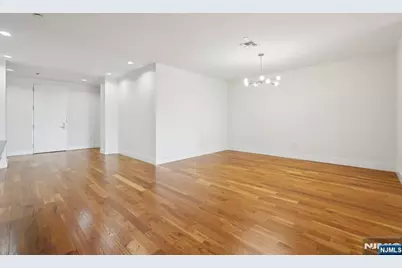 1 Executive 605 #605, Fort Lee, NJ 07024 - Photo 31
